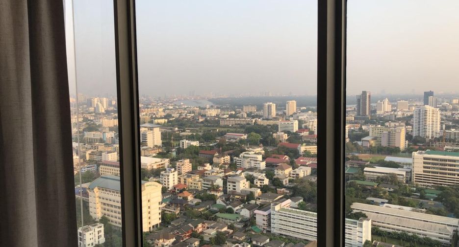 For rent 2 bedrooms condo 