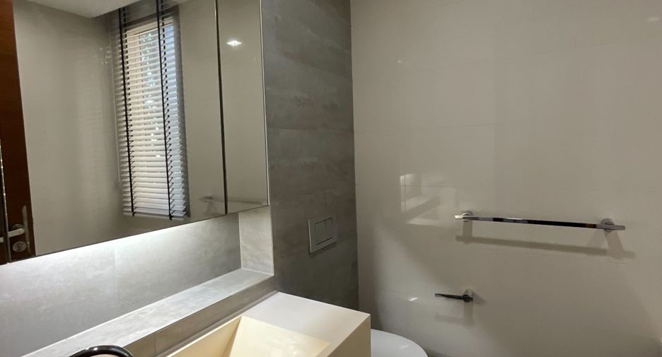 For rent 2 bedrooms condo 