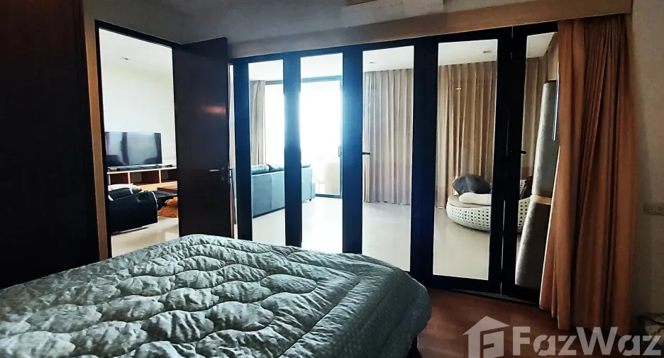 For sale 3 bedrooms condo 