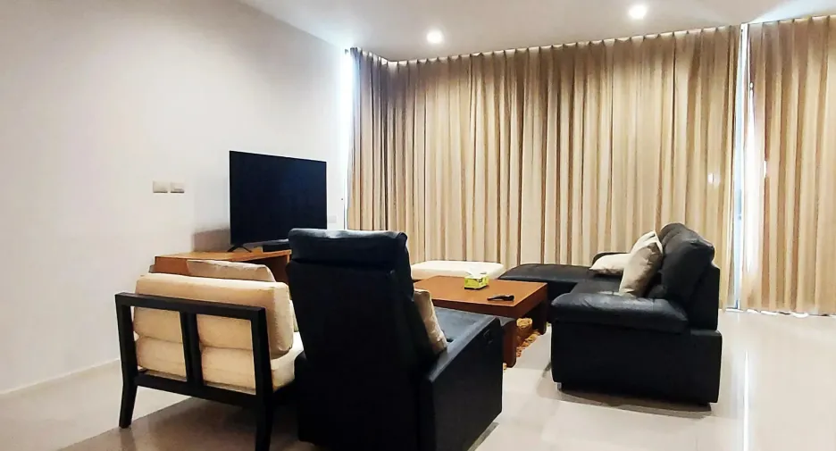 For sale 3 bedrooms condo 