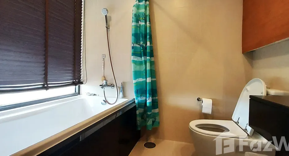 For sale 3 bedrooms condo 