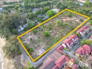 Продажа Участок в Клаенг, Районг