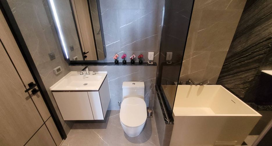 For rent 1 bed condo in Watthana, Bangkok
