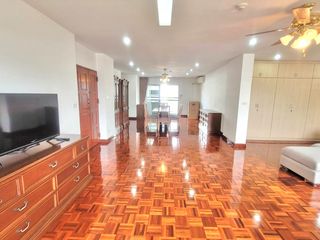 Condo en alquiler de 3 habitaciones en Watthana, Bangkok