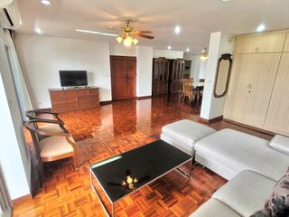 Condo en alquiler de 3 habitaciones en Watthana, Bangkok