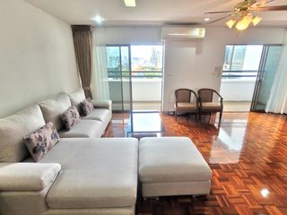 Condo en alquiler de 3 habitaciones en Watthana, Bangkok