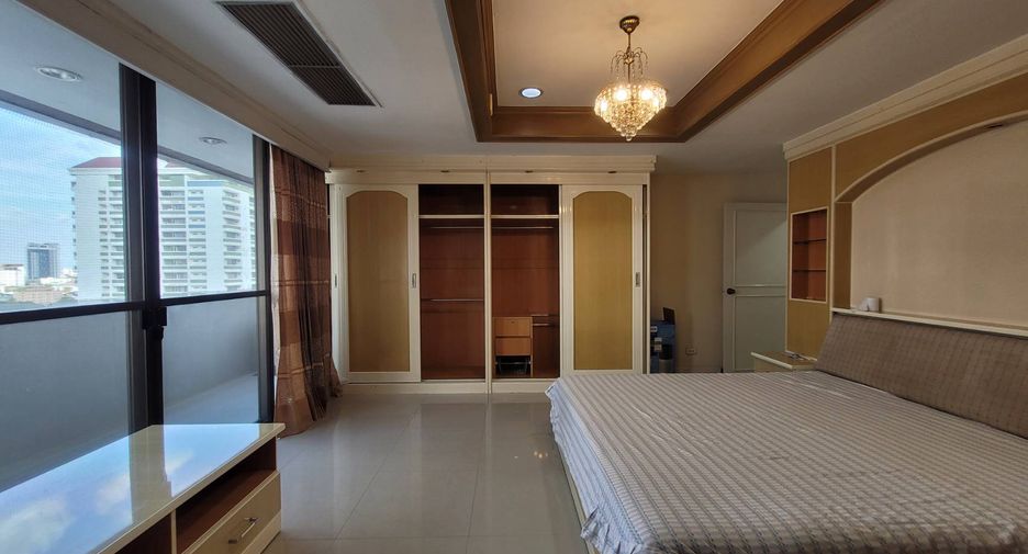 Condo en alquiler de 3 habitaciones en Watthana, Bangkok