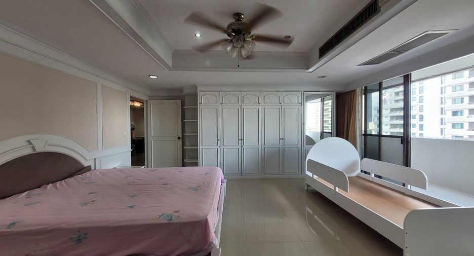 Condo en alquiler de 3 habitaciones en Watthana, Bangkok