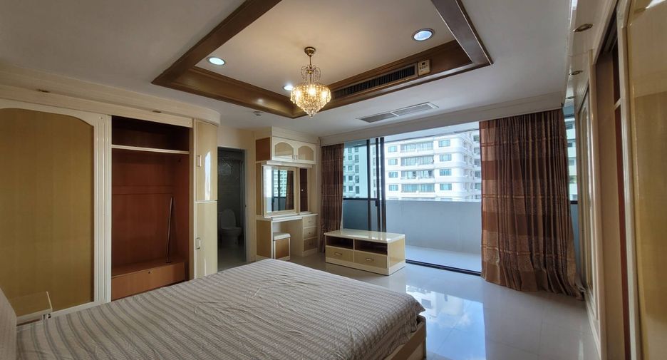 Condo en alquiler de 3 habitaciones en Watthana, Bangkok