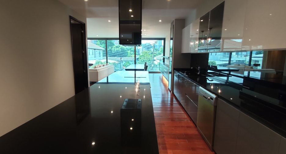 ให้เช่า 3 ห้องนอน คอนโด ใน วัฒนา, กรุงเทพฯ