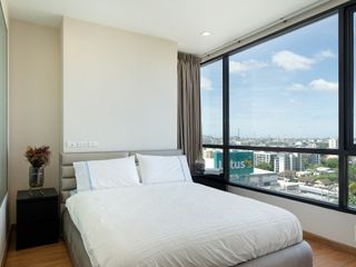 À louer 2 chambres condo à Phra Khanong, Bangkok