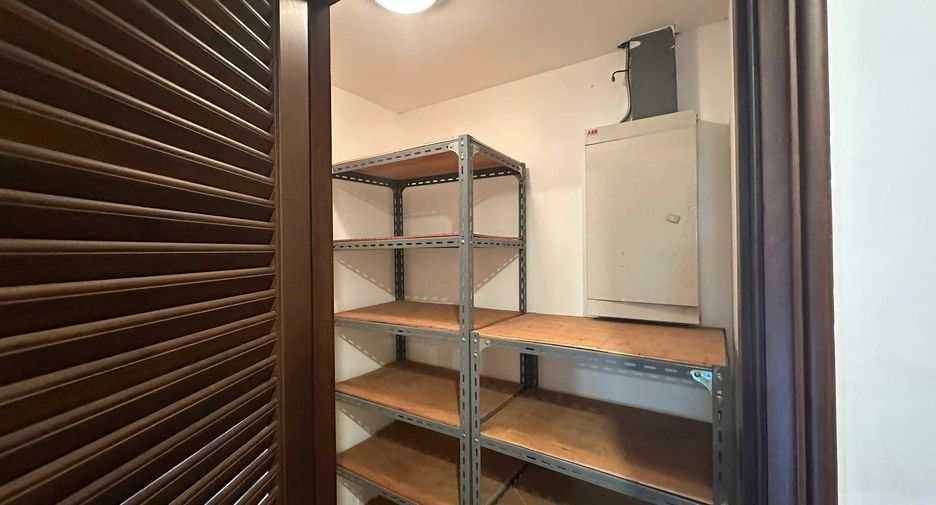 For rent 3 ベッドルーム condo in Watthana, Bangkok