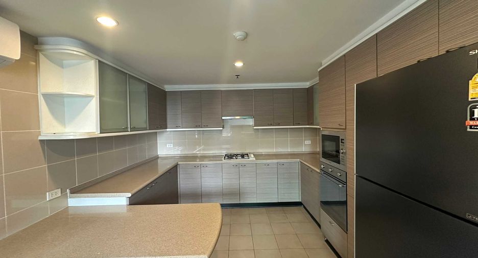For rent 3 ベッドルーム condo in Watthana, Bangkok