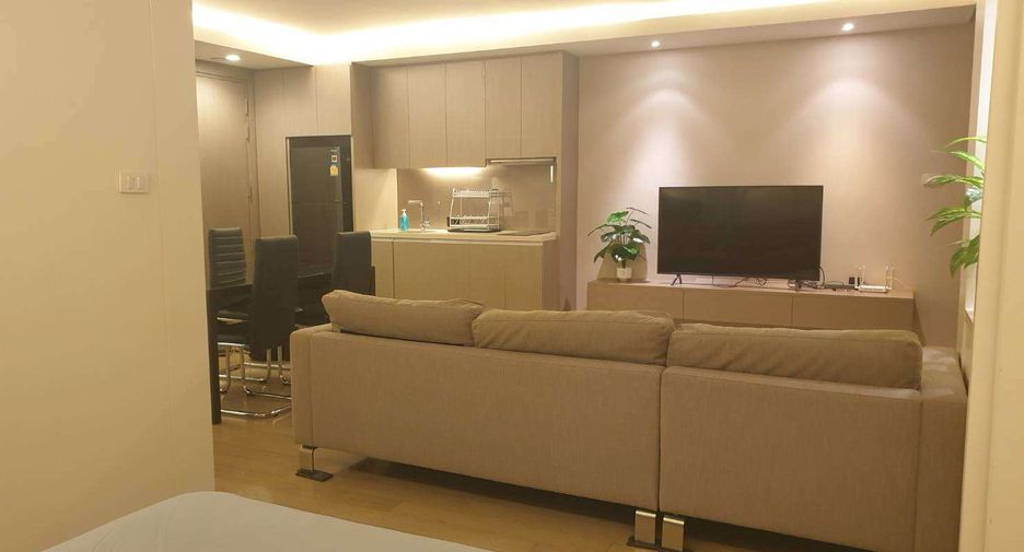 For rent 1 bed condo in Khlong Toei, Bangkok