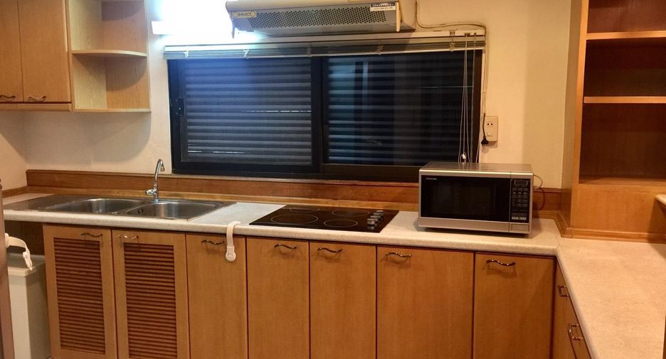 For rent and for sale 2 bedrooms condo 