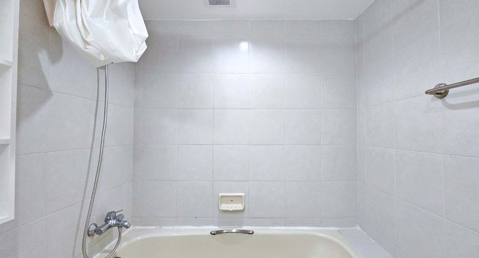 For rent 2 bedrooms condo 