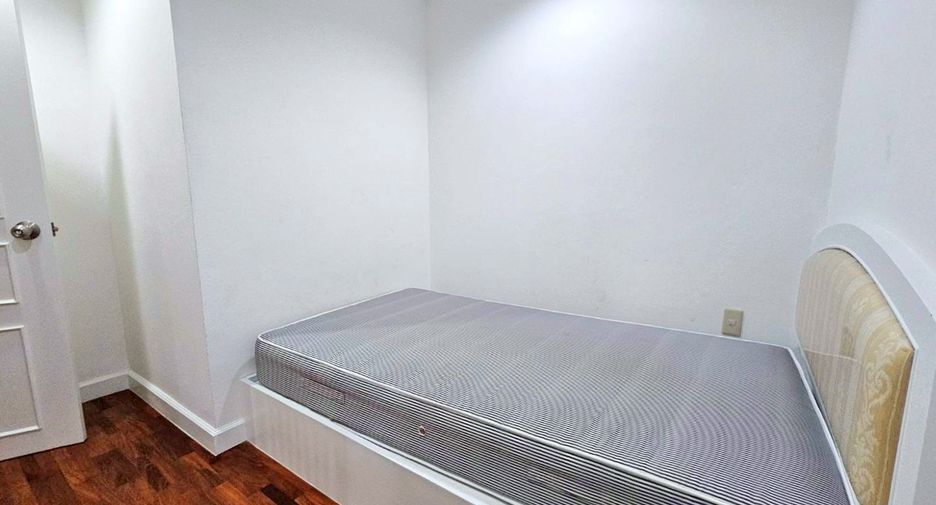 For rent 2 bedrooms condo 