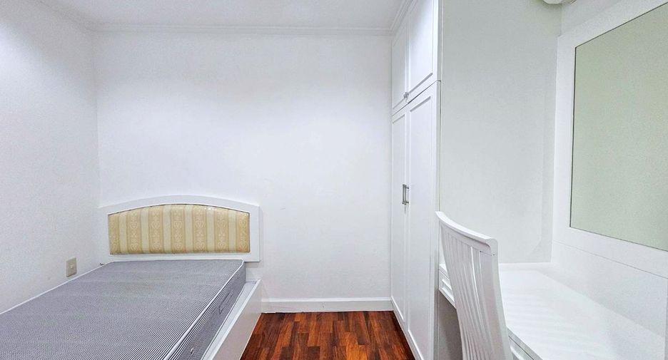 For rent 2 bedrooms condo 