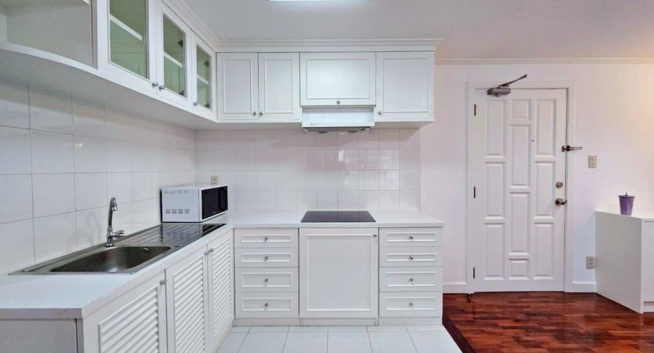 For rent 2 bedrooms condo 