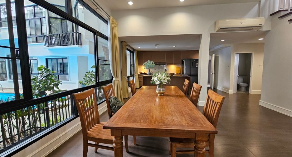For rent 4 bedrooms condo in Khlong Toei, Bangkok