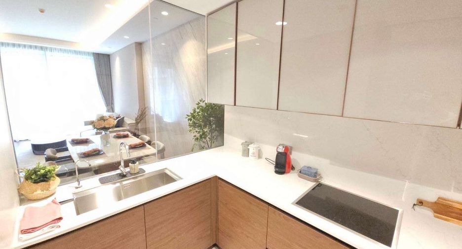 For rent 2 bedrooms condo in Khlong Toei, Bangkok