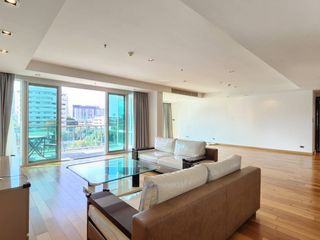 For rent 4 ベッドルーム condo in Khlong Toei, Bangkok