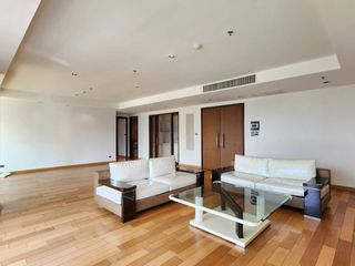 For rent 4 ベッドルーム condo in Khlong Toei, Bangkok