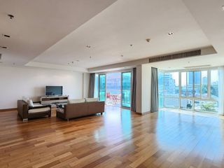 For rent 4 ベッドルーム condo in Khlong Toei, Bangkok