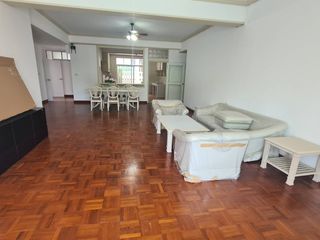 Condo en alquiler de 3 habitaciones en Watthana, Bangkok