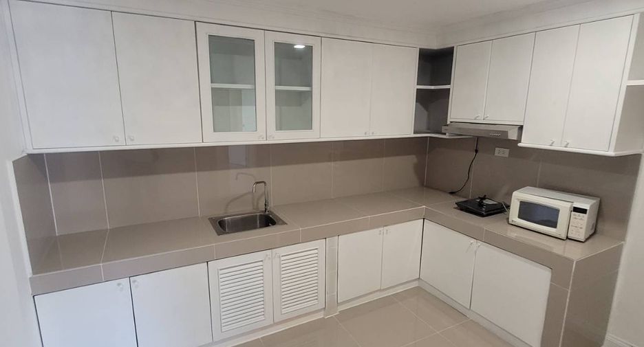 Wohnung zur Miete mit 2 Zimmer in Watthana, Bangkok