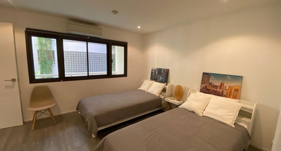 For rent 2 bedrooms condo in Khlong Toei, Bangkok