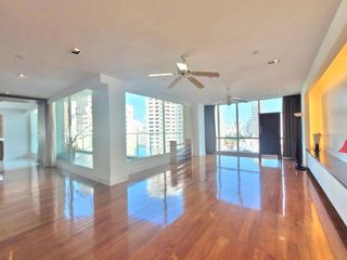 Wohnung zur Miete mit 3 Zimmer in Khlong Toei, Bangkok