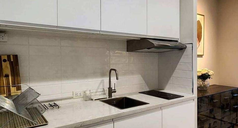À louer 2 chambres condo 