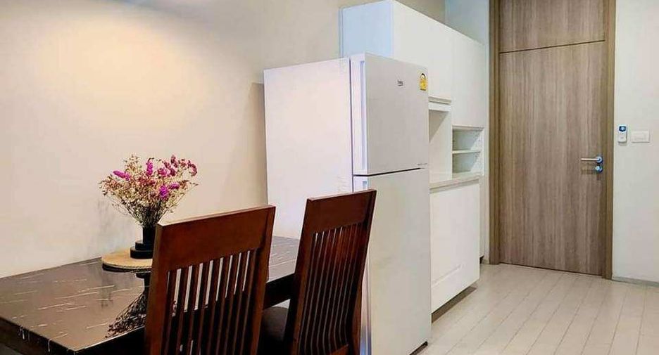 À louer 2 chambres condo 