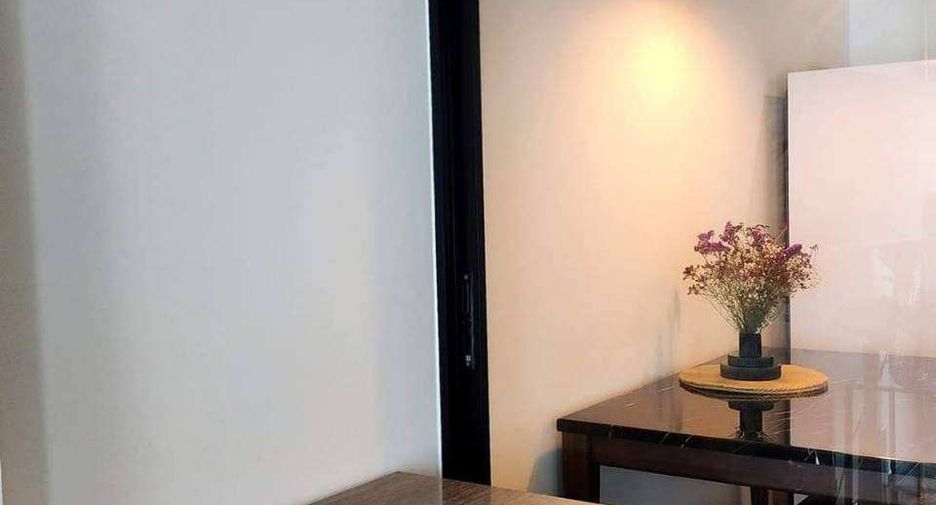 À louer 2 chambres condo 