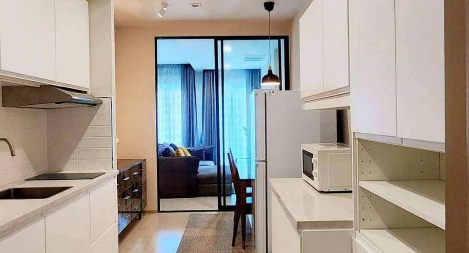 À louer 2 chambres condo 