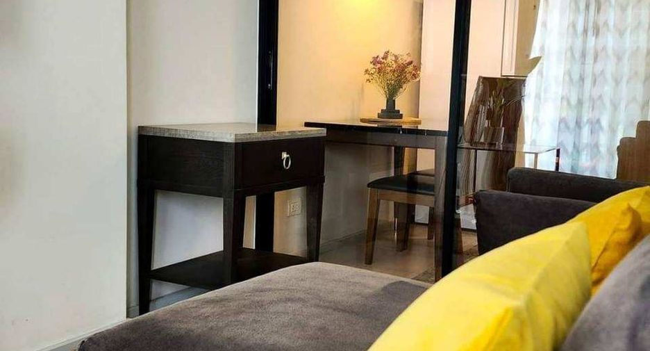 À louer 2 chambres condo 