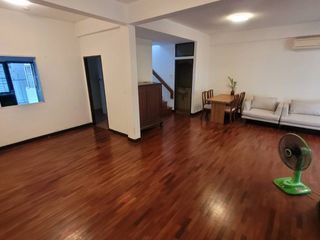 For rent 3 bedrooms townhouse in Khlong Toei, Bangkok
