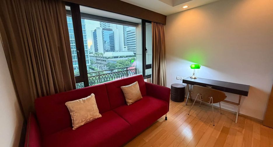 À louer 2 chambres condo à Pathum Wan, Bangkok