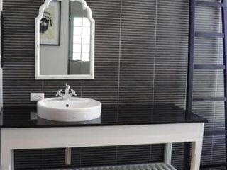 For rent 2 bedrooms townhouse in Watthana, Bangkok