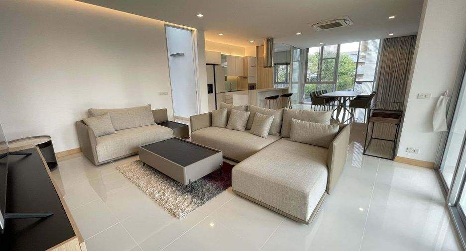 For rent 3 bedrooms house in Watthana, Bangkok