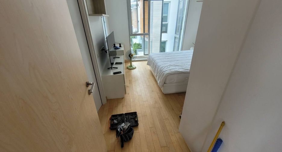 For rent 3 bedrooms house in Watthana, Bangkok