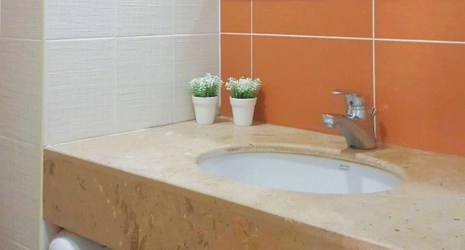 Condo en alquiler de 2 habitaciones 