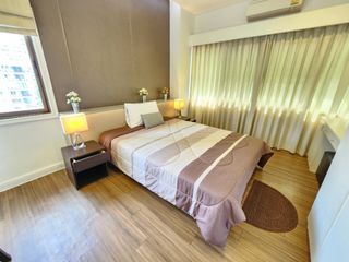 Condo en alquiler de 3 habitaciones en Watthana, Bangkok