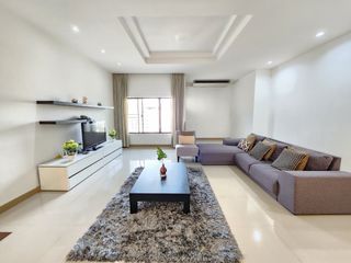 Condo en alquiler de 3 habitaciones en Watthana, Bangkok