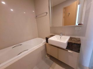 Condo en alquiler de 1 habitaciones en Khlong Toei, Bangkok