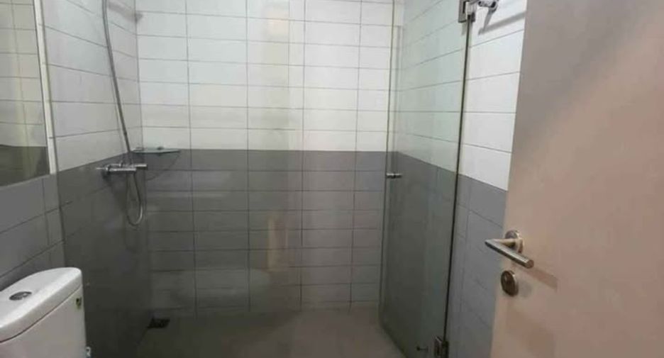For rent 2 bedrooms condo 