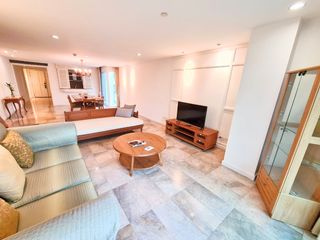 For rent 3 bedrooms condo in Sathon, Bangkok