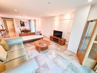 For rent 3 bedrooms condo in Sathon, Bangkok