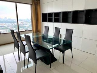 For rent 3 bedrooms condo in Khlong Toei, Bangkok